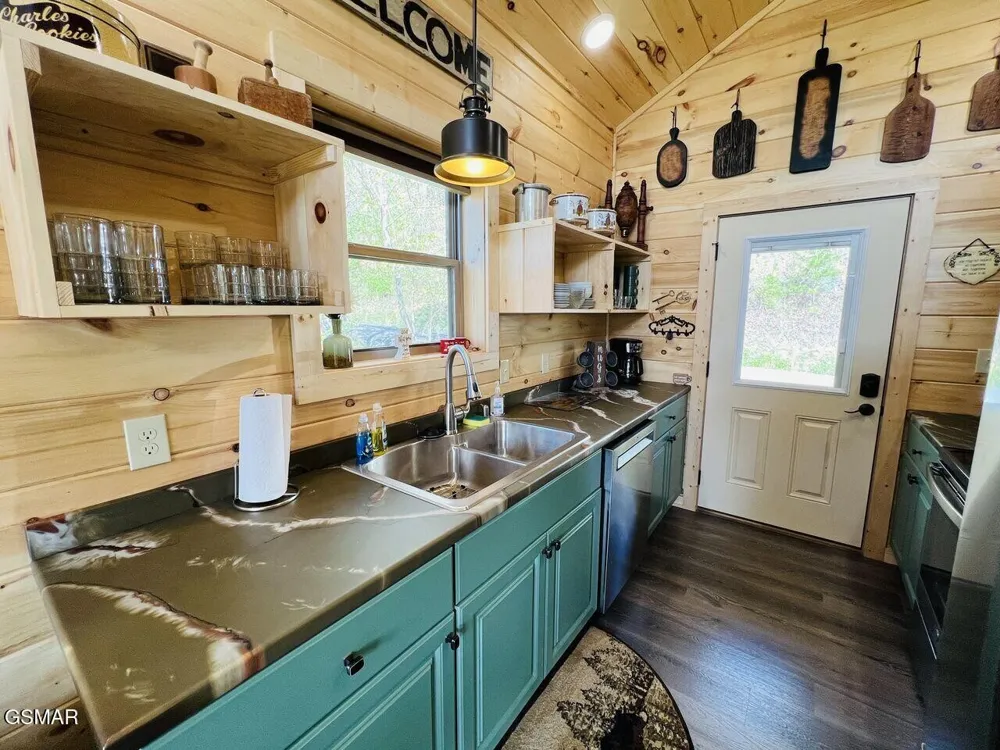 3550 Mountain Tyme Way Sevierville, TN 37862