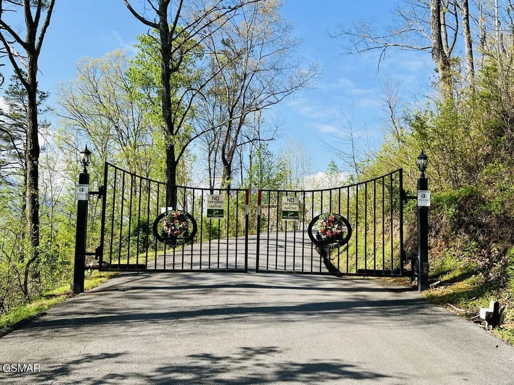 3550 Mountain Tyme Way Sevierville, TN 37862