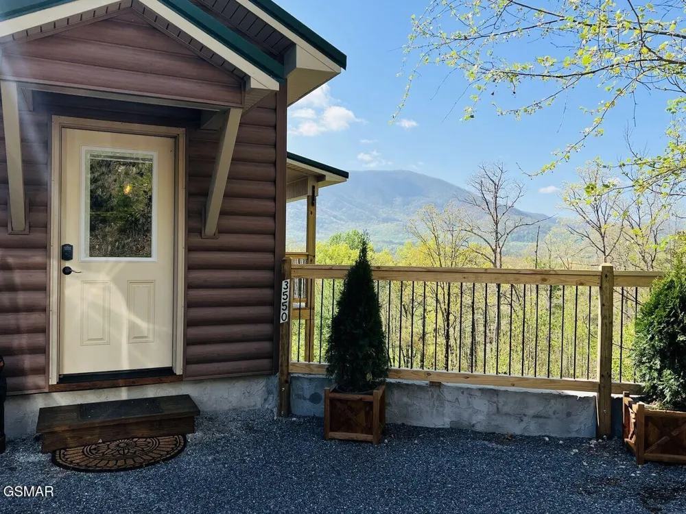 3550 Mountain Tyme Way Sevierville, TN 37862