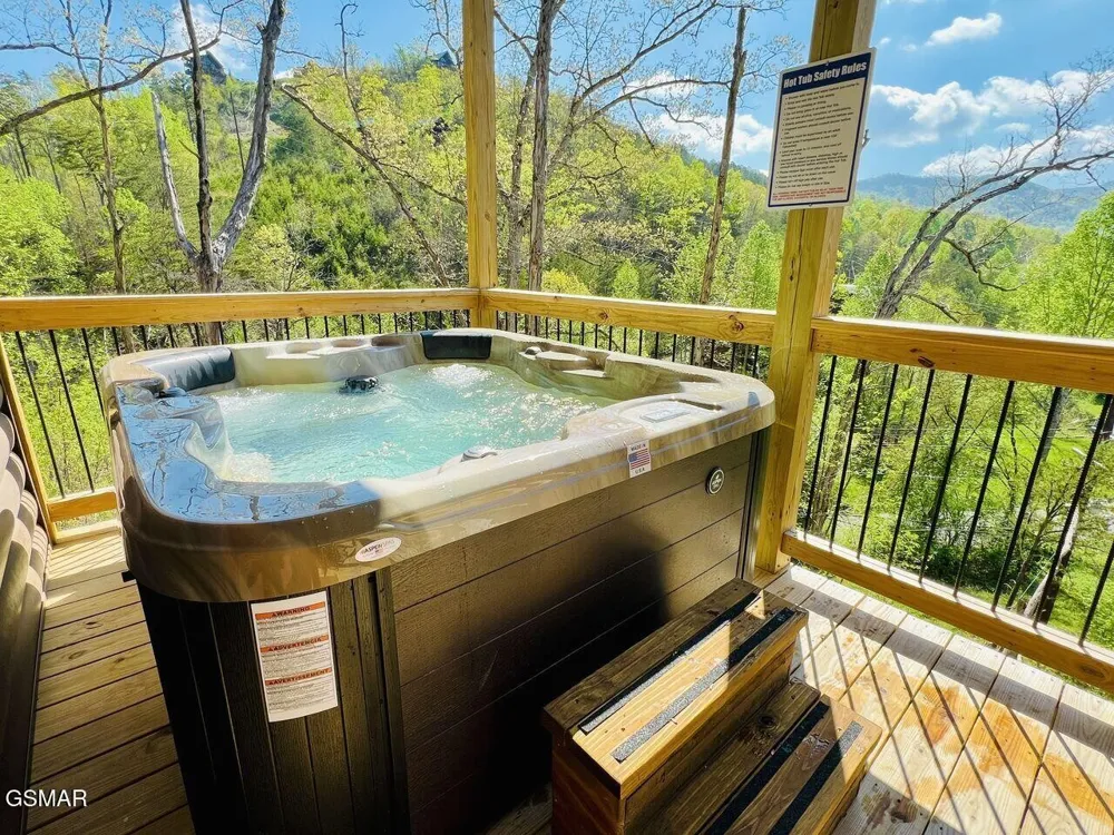 3550 Mountain Tyme Way Sevierville, TN 37862