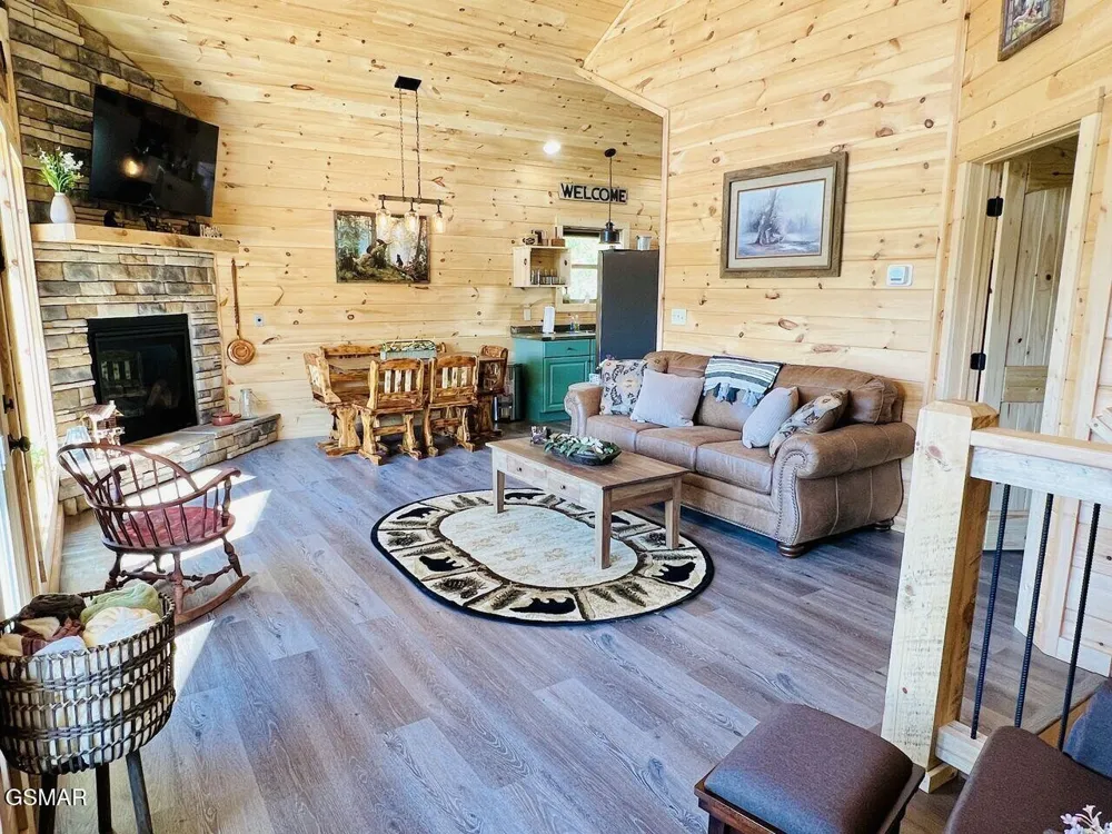 3550 Mountain Tyme Way Sevierville, TN 37862