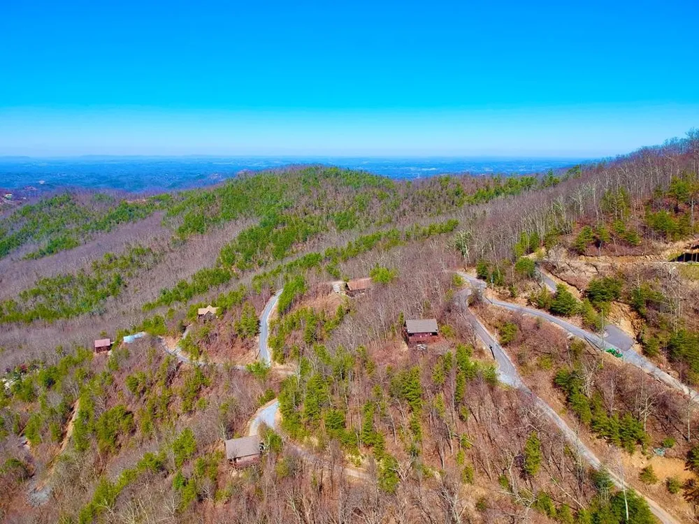 1 RAVENS DEN Way Sevierville, TN 37862
