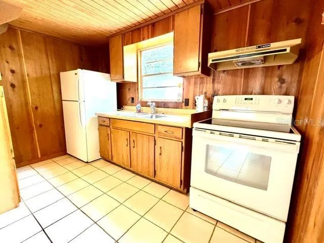 4850 NW 55TH AVENUE Bell, FL 32619