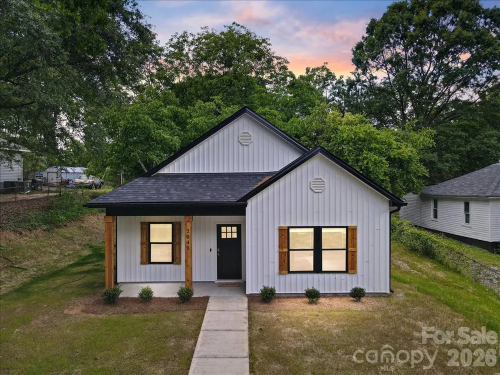 2041 S Pine Drive Gastonia, NC 28054