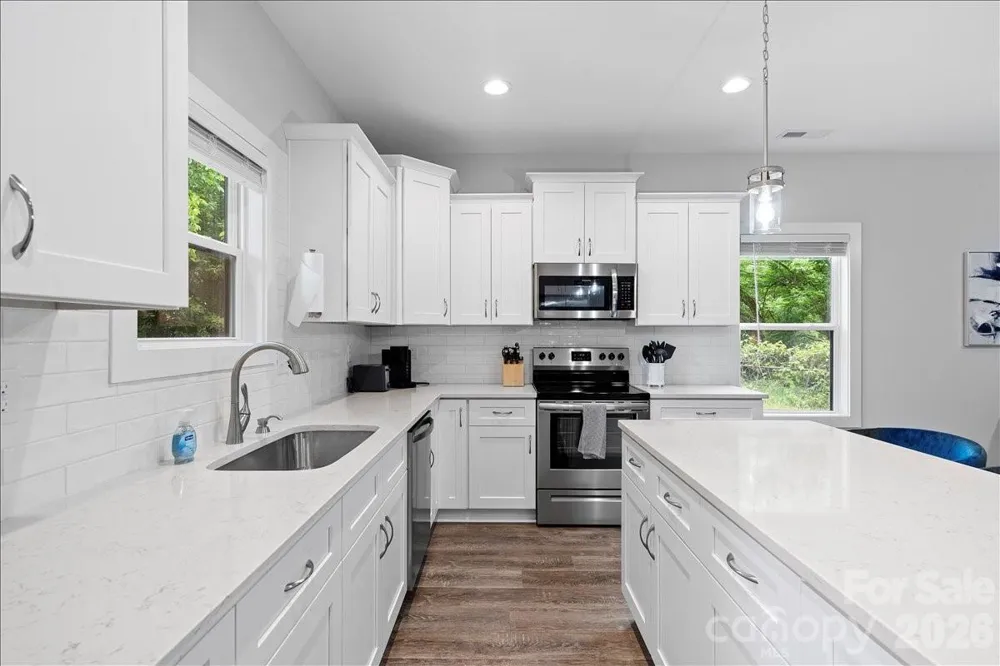 2041 S Pine Drive Gastonia, NC 28054