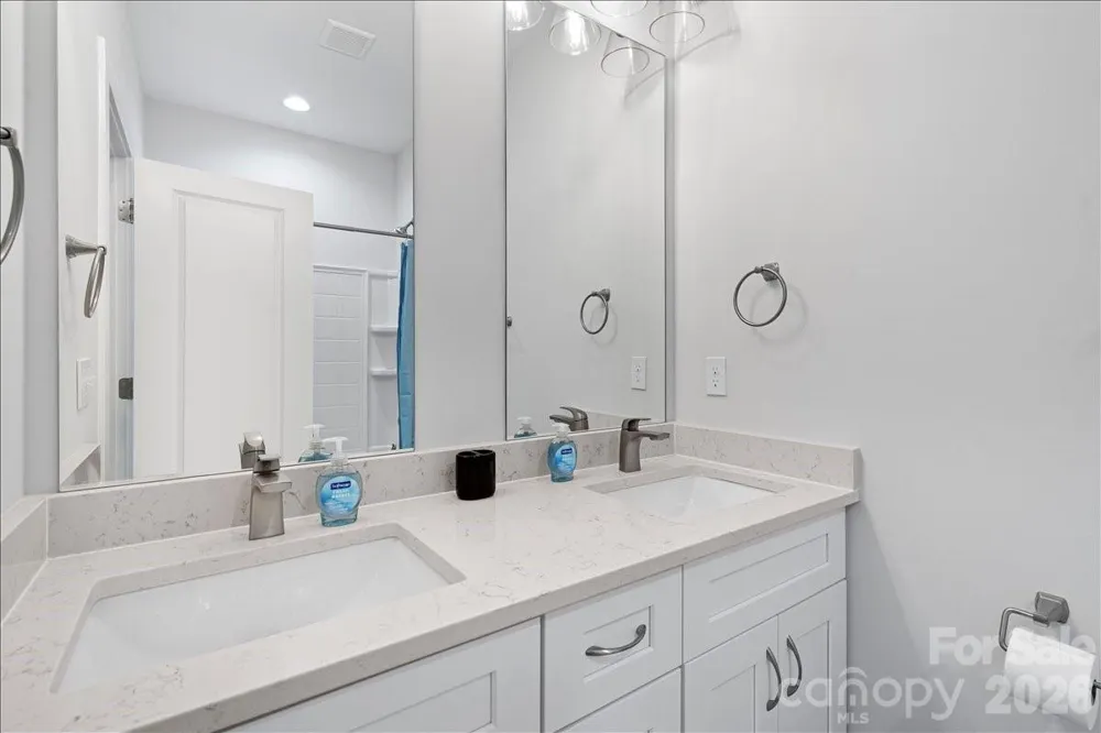 2041 S Pine Drive Gastonia, NC 28054