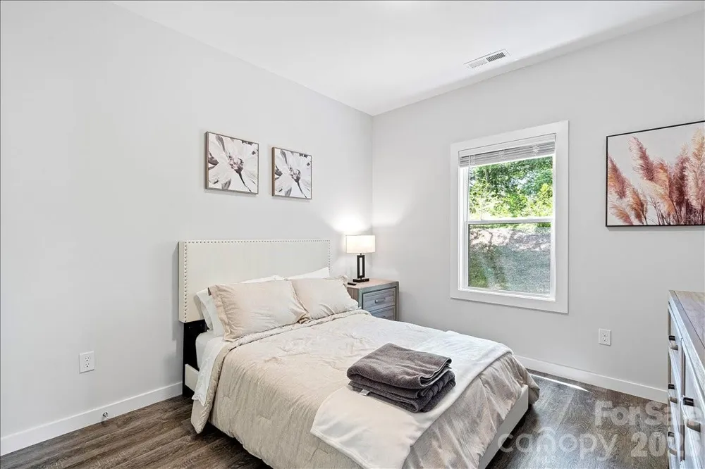 2041 S Pine Drive Gastonia, NC 28054