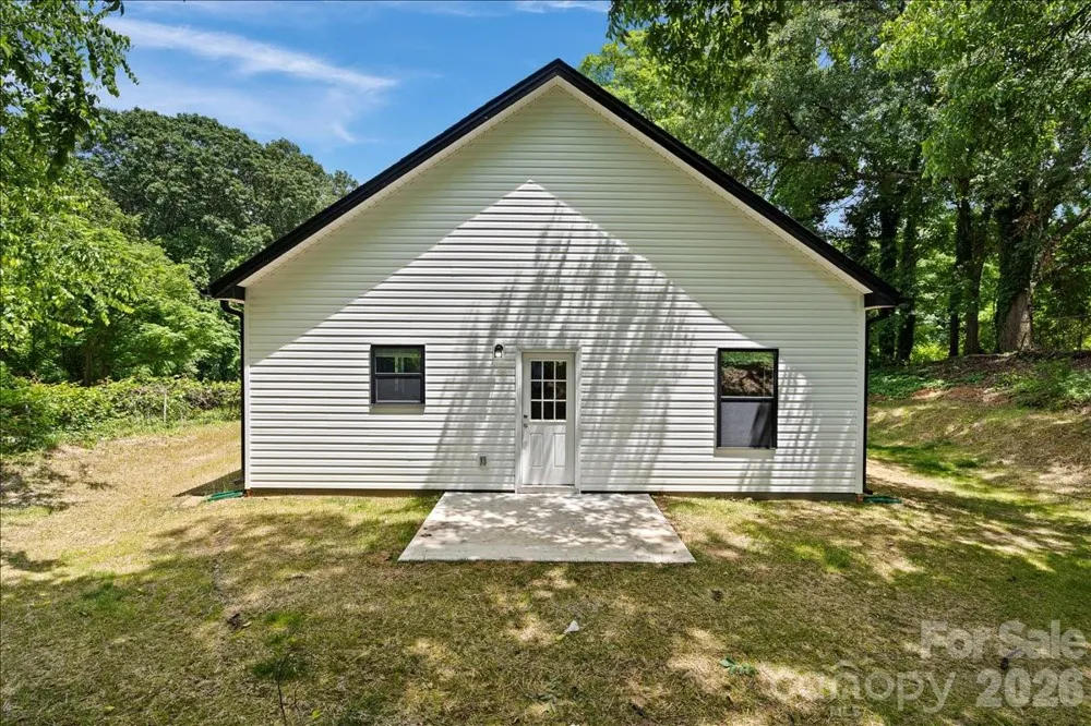 2041 S Pine Drive Gastonia, NC 28054