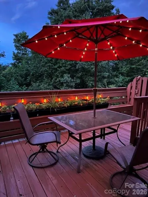 157 Toxaway Views Drive Lake Toxaway, NC 28747