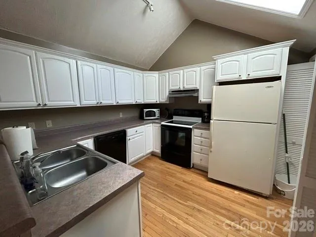 157 Toxaway Views Drive Lake Toxaway, NC 28747
