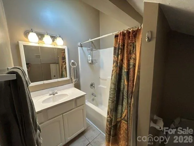157 Toxaway Views Drive Lake Toxaway, NC 28747