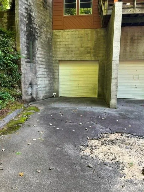 157 Toxaway Views Drive Lake Toxaway, NC 28747