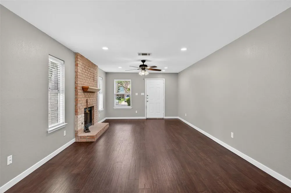 7601 Windrush Drive Austin, TX 78729