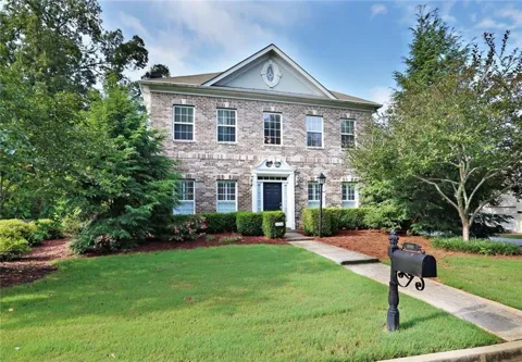 1224 CRESCENTWOOD LANE