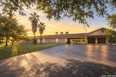 446 Quail Hollow Dr