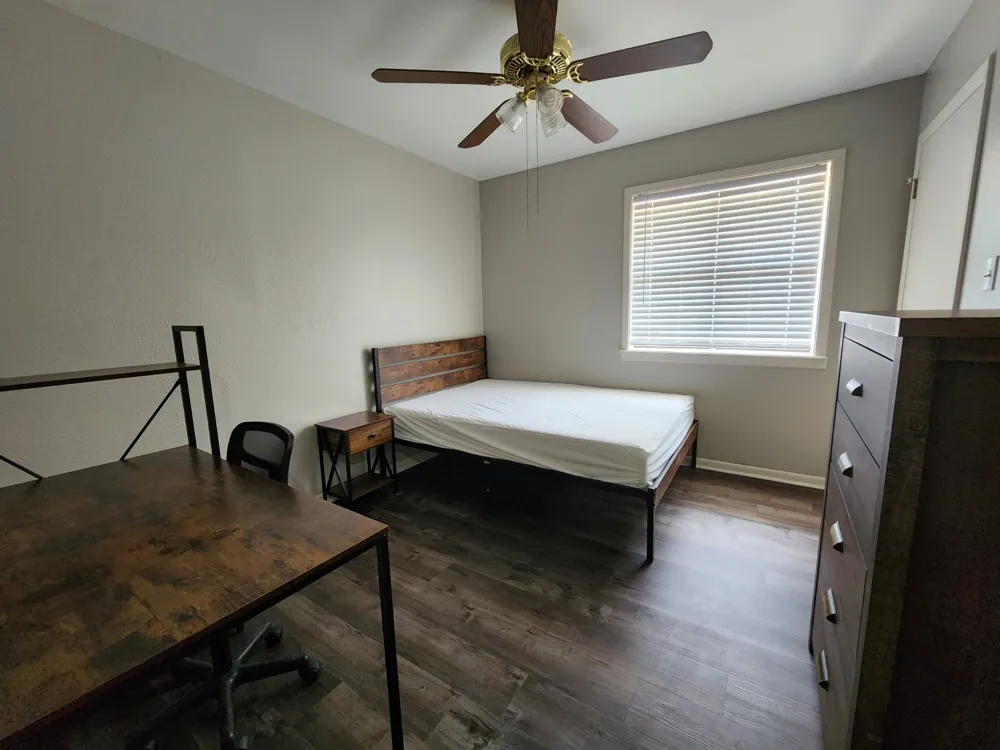 718 College Stephenville, TX 76401