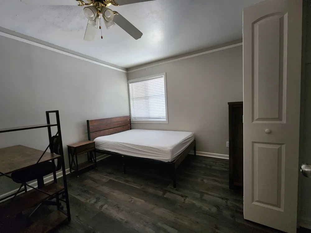 718 College Stephenville, TX 76401
