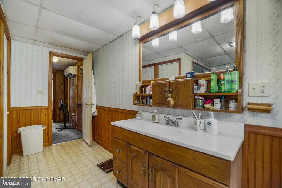 926 ACKER ROAD Stroudsburg, PA 18360