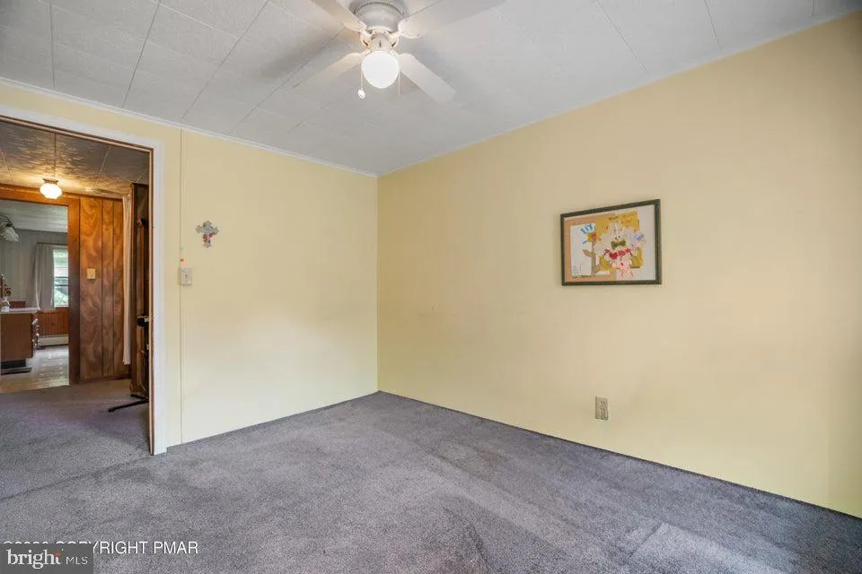 926 ACKER ROAD Stroudsburg, PA 18360