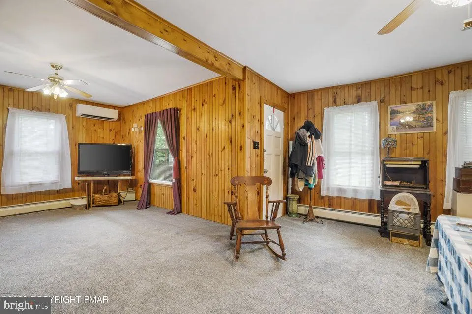 926 ACKER ROAD Stroudsburg, PA 18360