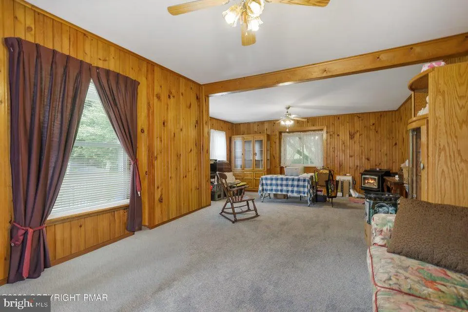 926 ACKER ROAD Stroudsburg, PA 18360