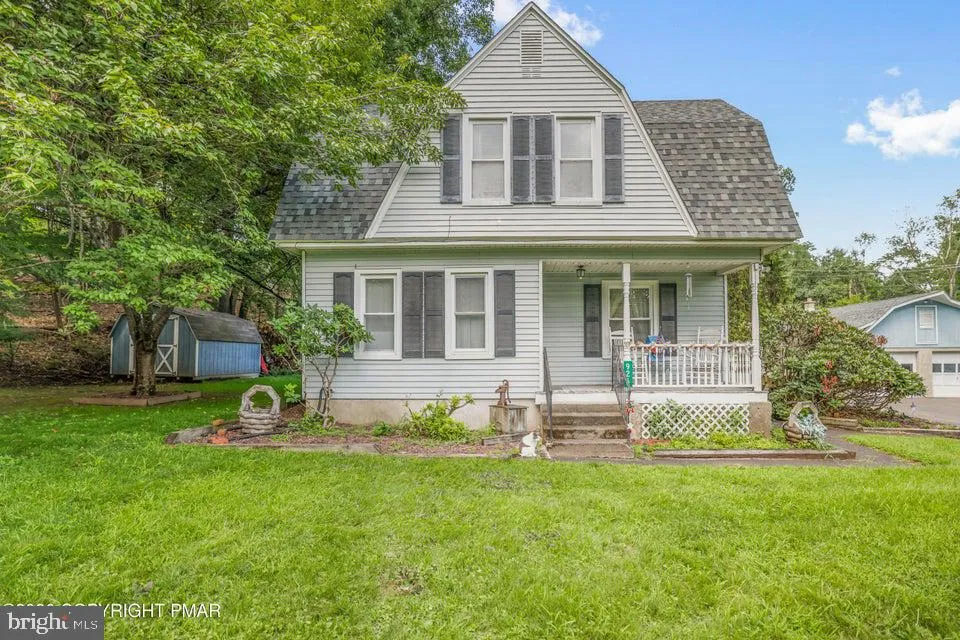 926 ACKER ROAD Stroudsburg, PA 18360