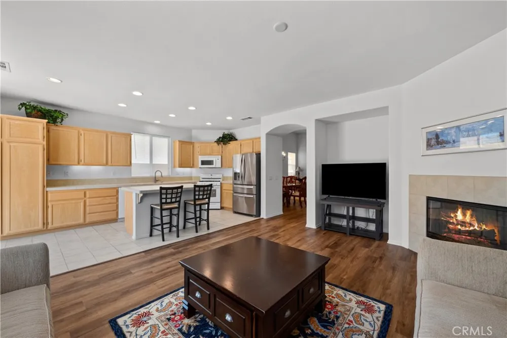 6132 W Avenue K6 Lancaster, CA 93536