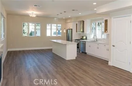 3698 Fredonia Drive Los Angeles, CA 90068