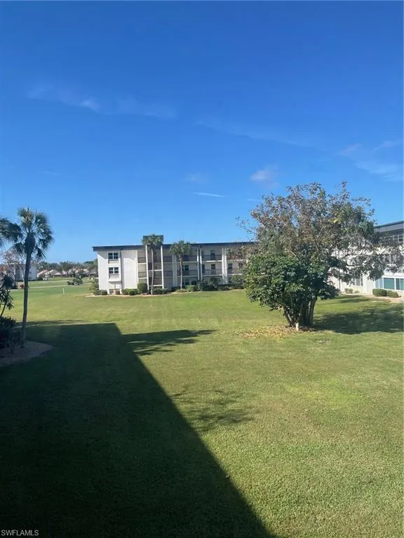 1828 Pine Valley Drive #201 Fort Myers, FL 33907