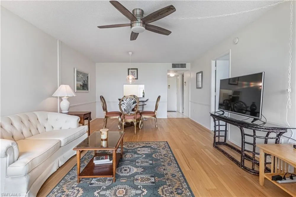 1828 Pine Valley Drive #201 Fort Myers, FL 33907