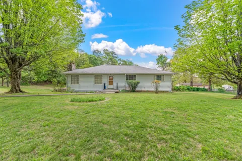 126 Hicks Ln