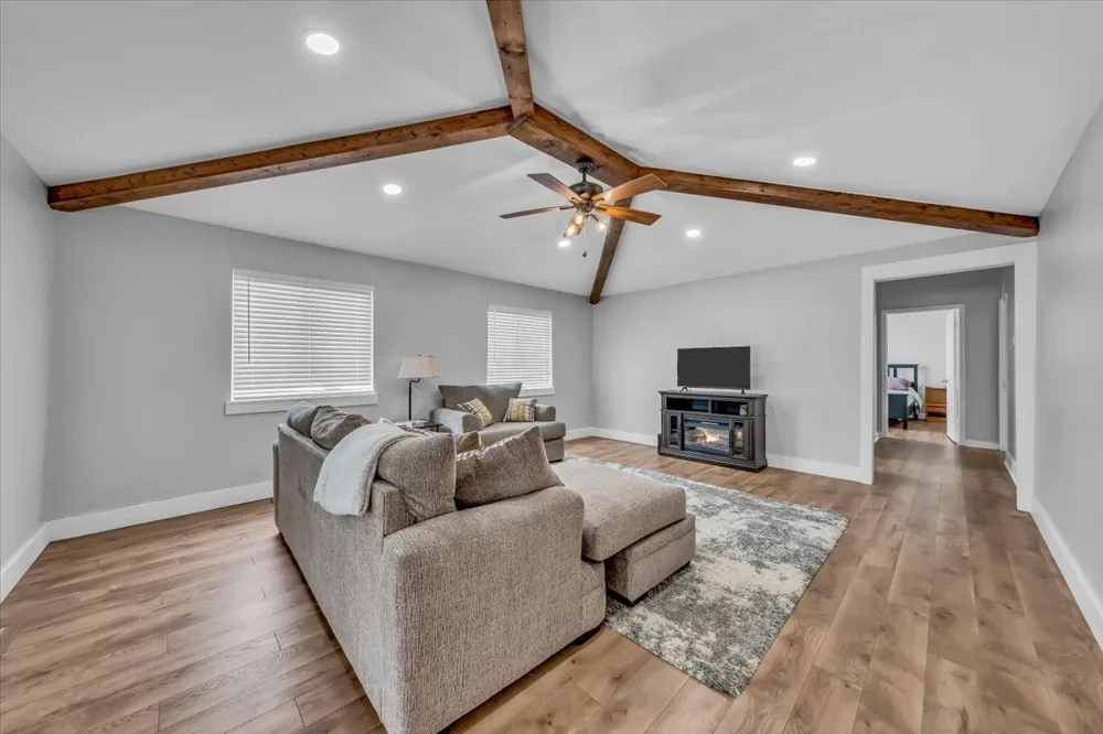 1000 Pruitt Ln Gallatin, TN 37066