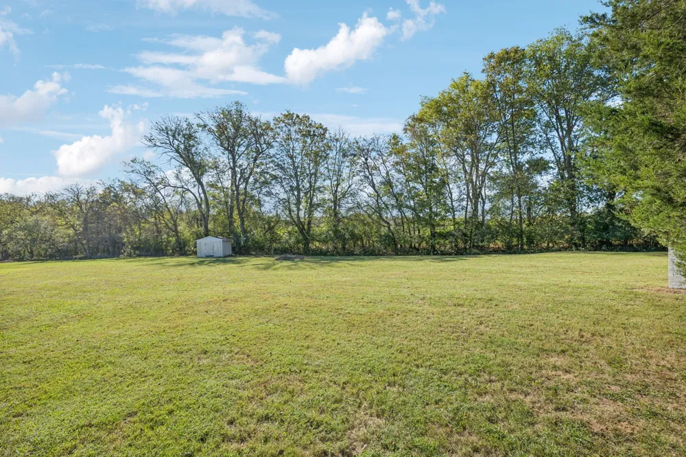 1000 Pruitt Ln Gallatin, TN 37066