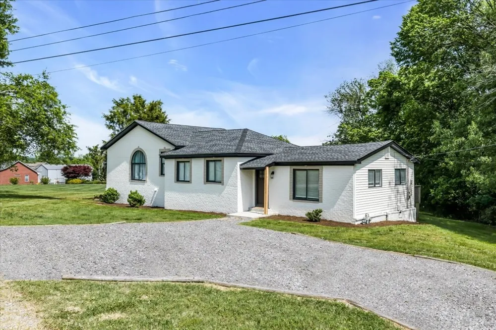 1000 Pruitt Ln Gallatin, TN 37066