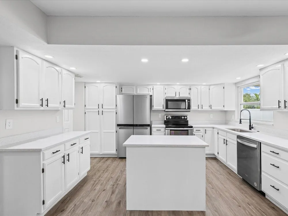 1972 LANSING DRIVE Clearwater, FL 33763