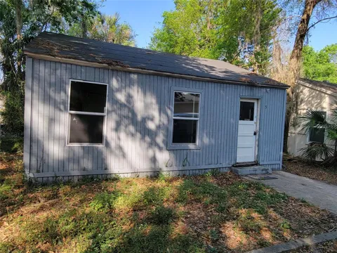5 LUCERNE CIRCLE