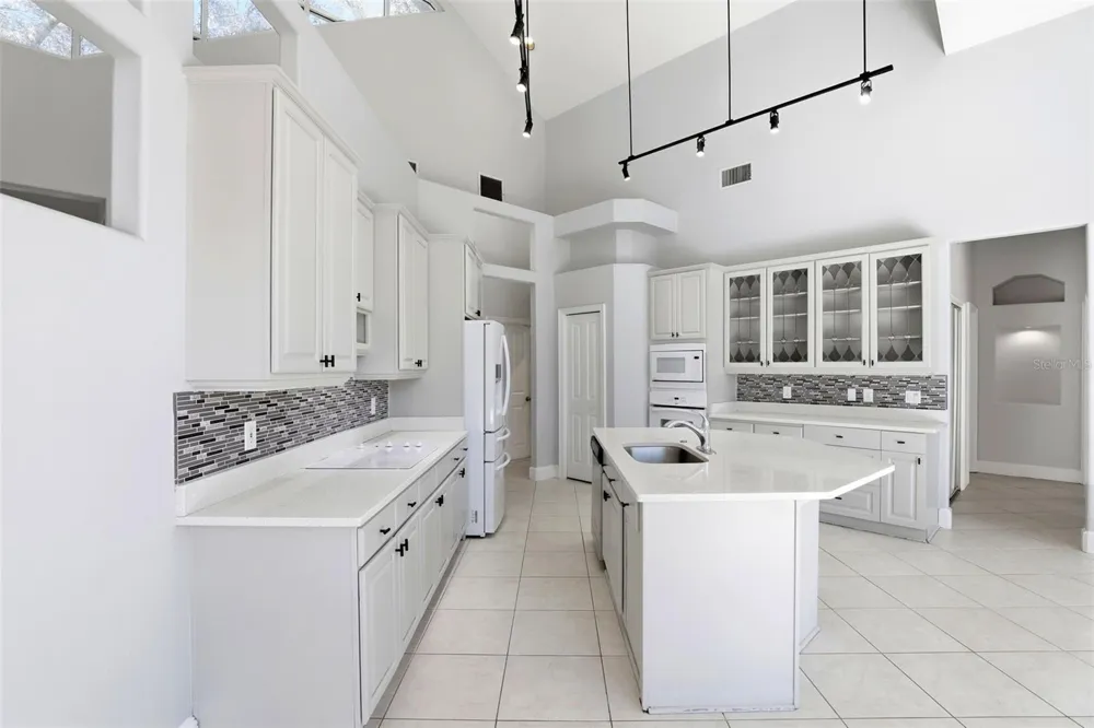 8034 LANDGROVE COURT Orlando, FL 32819
