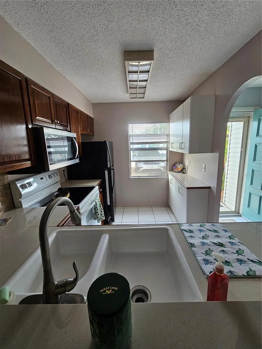 13813 MISSION OAKS BOULEVARD Seminole, FL 33776