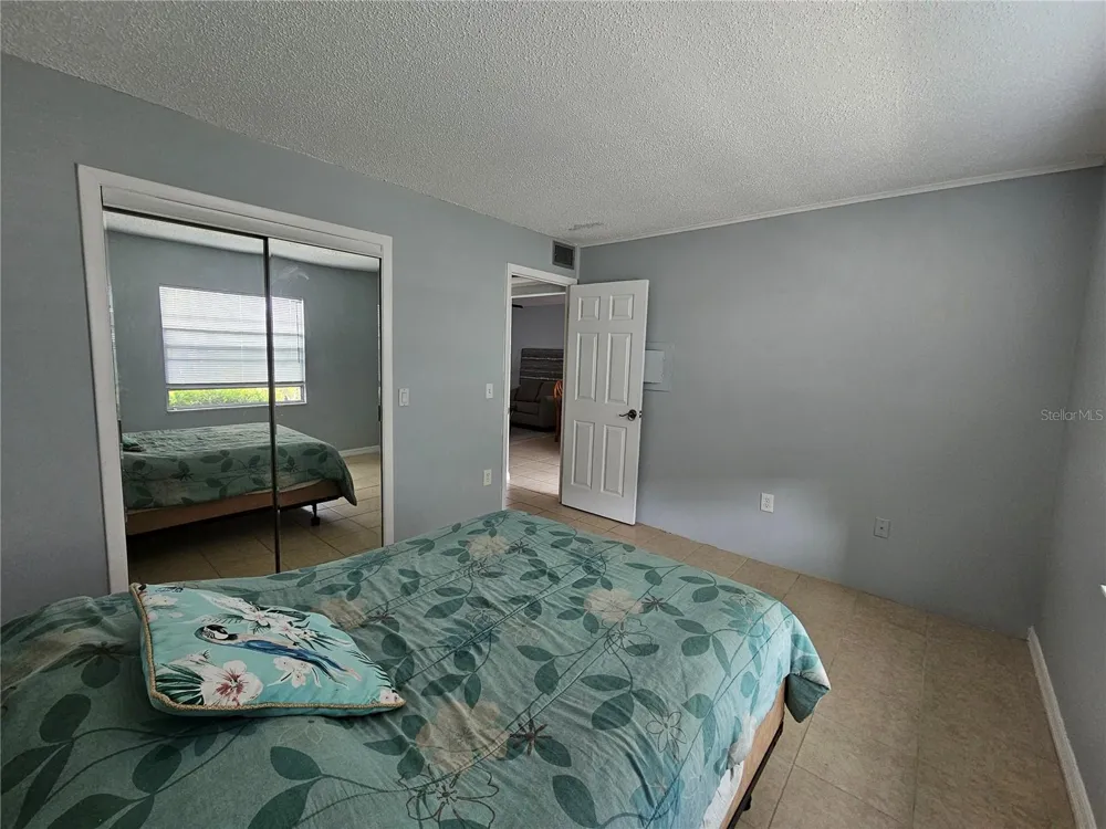 13813 MISSION OAKS BOULEVARD Seminole, FL 33776