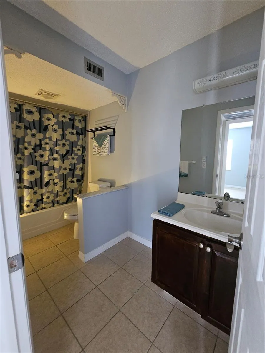 13813 MISSION OAKS BOULEVARD Seminole, FL 33776