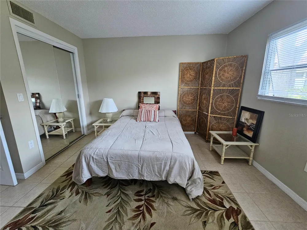 13813 MISSION OAKS BOULEVARD Seminole, FL 33776