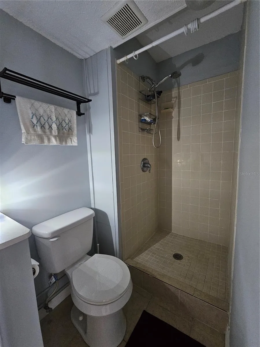 13813 MISSION OAKS BOULEVARD Seminole, FL 33776