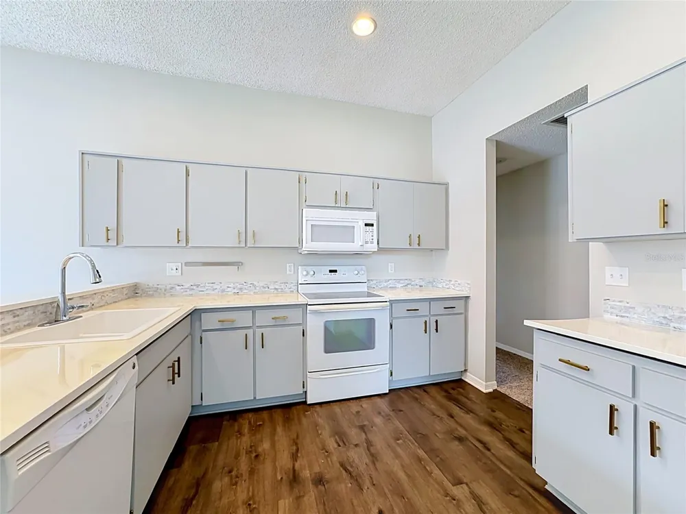 604 MCDANIEL STREET Sun City Center, FL 33573