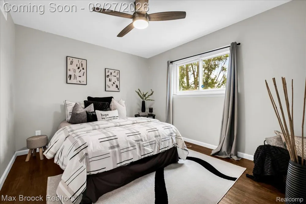 26441 Roberta Street Roseville City, MI 48066