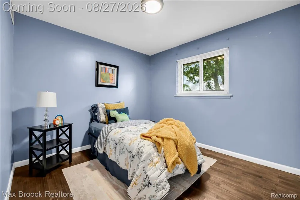 26441 Roberta Street Roseville City, MI 48066