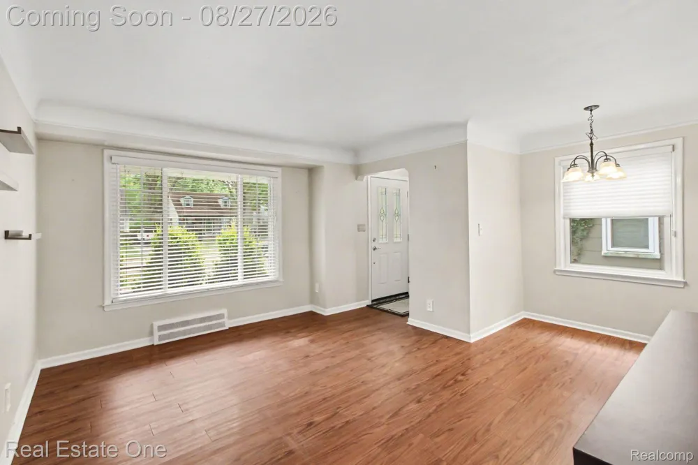 1318 Cherokee Avenue Royal Oak City, MI 48067