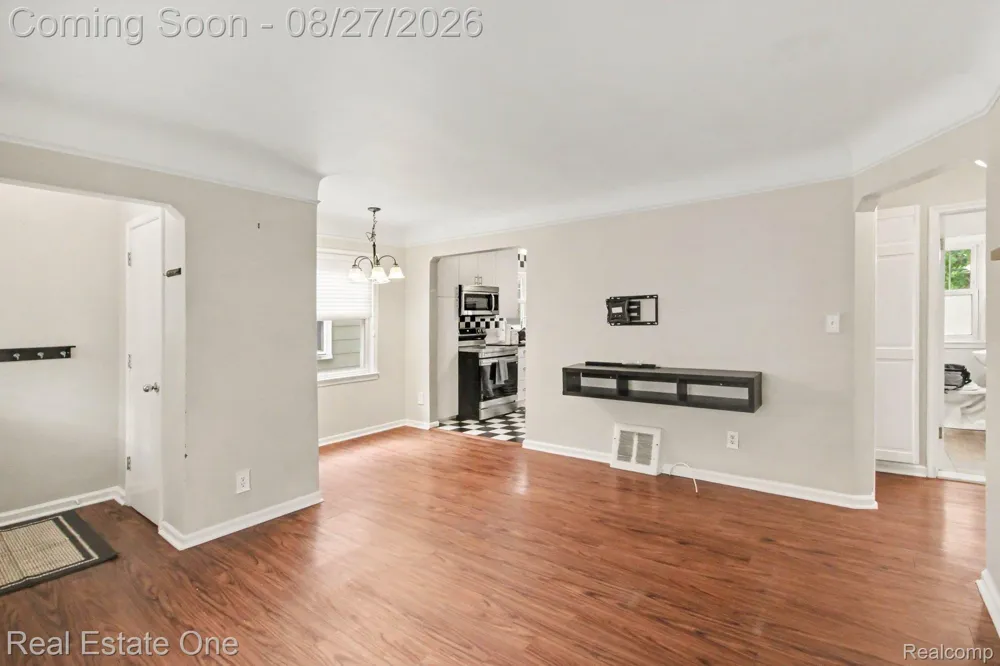 1318 Cherokee Avenue Royal Oak City, MI 48067
