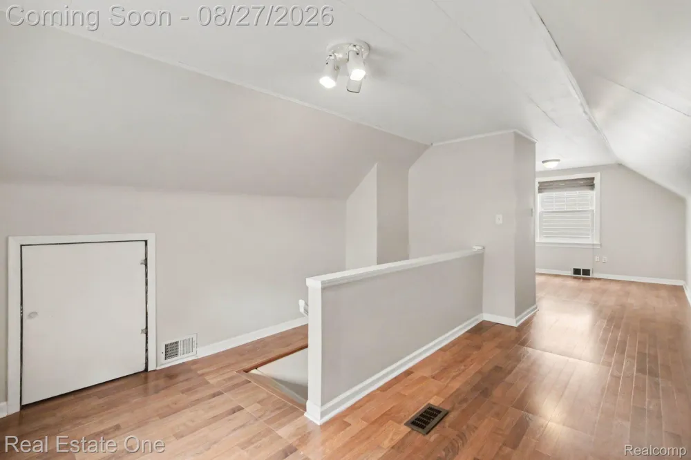 1318 Cherokee Avenue Royal Oak City, MI 48067