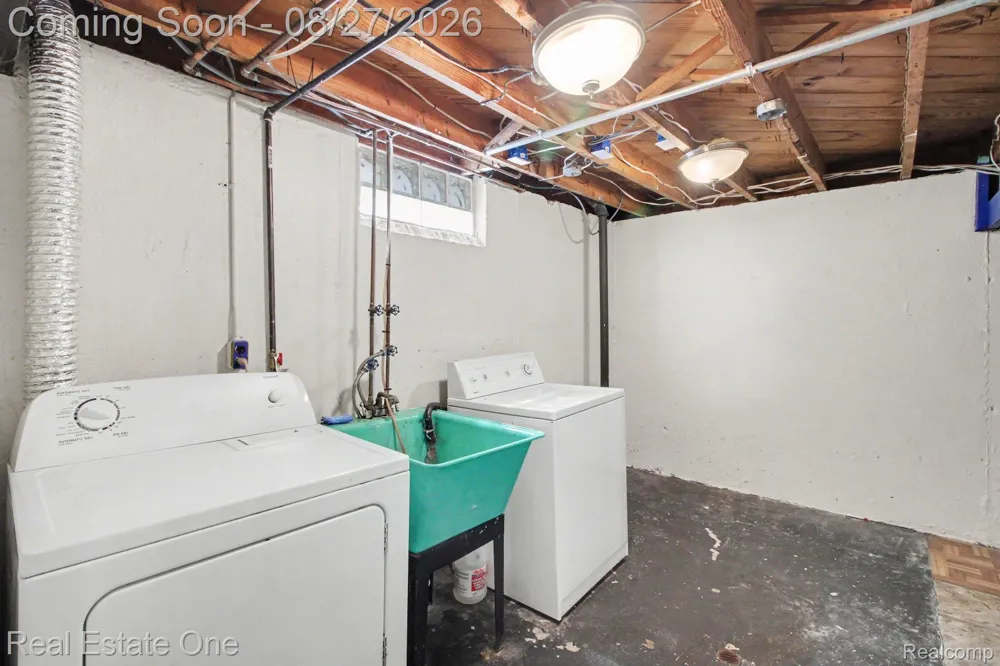 1318 Cherokee Avenue Royal Oak City, MI 48067