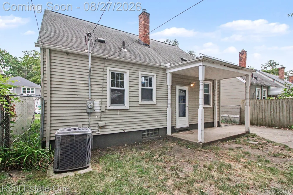 1318 Cherokee Avenue Royal Oak City, MI 48067